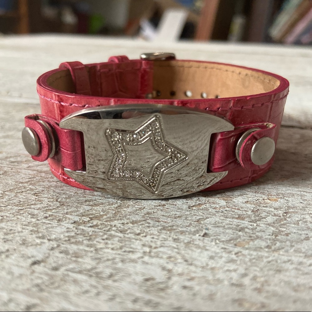 Fossil Interchangeable Leather Watch Band in Pink